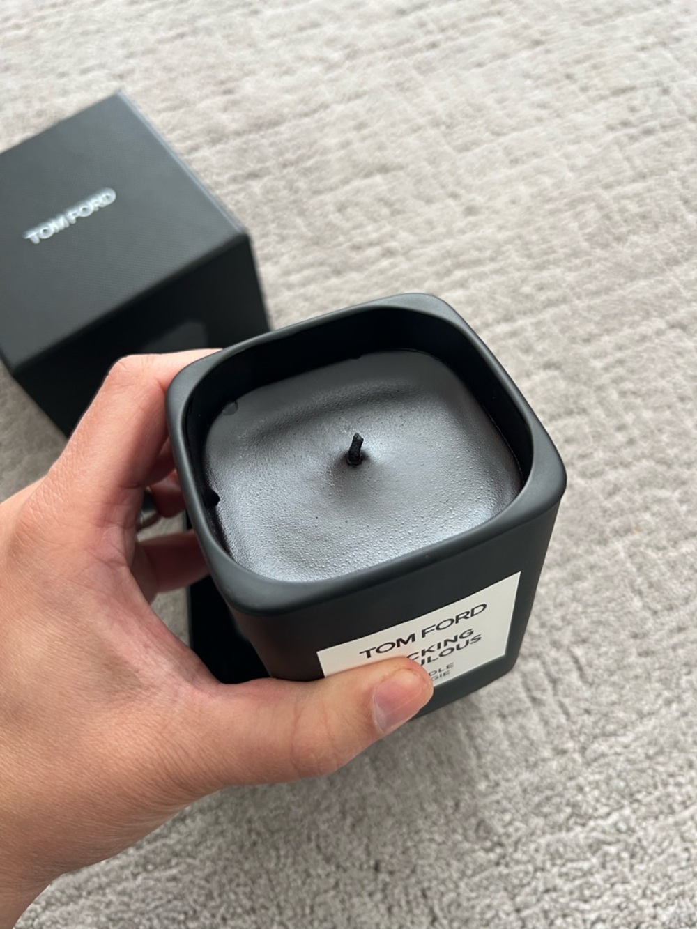 Tom Ford Black Candle with White Label - Picture 3 of 16